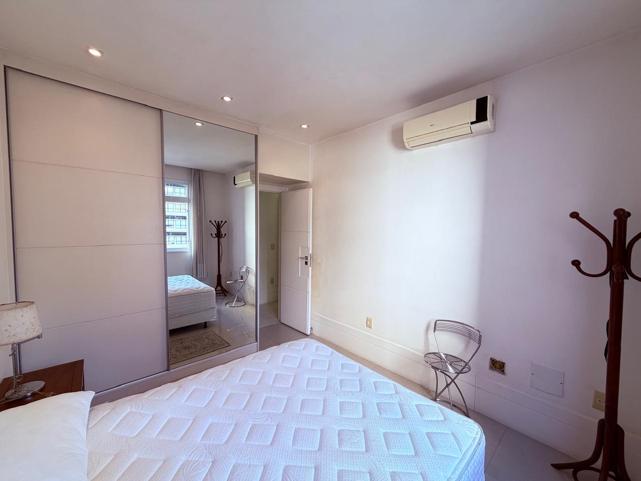 Apartamento mobiliado na General San Martin 20