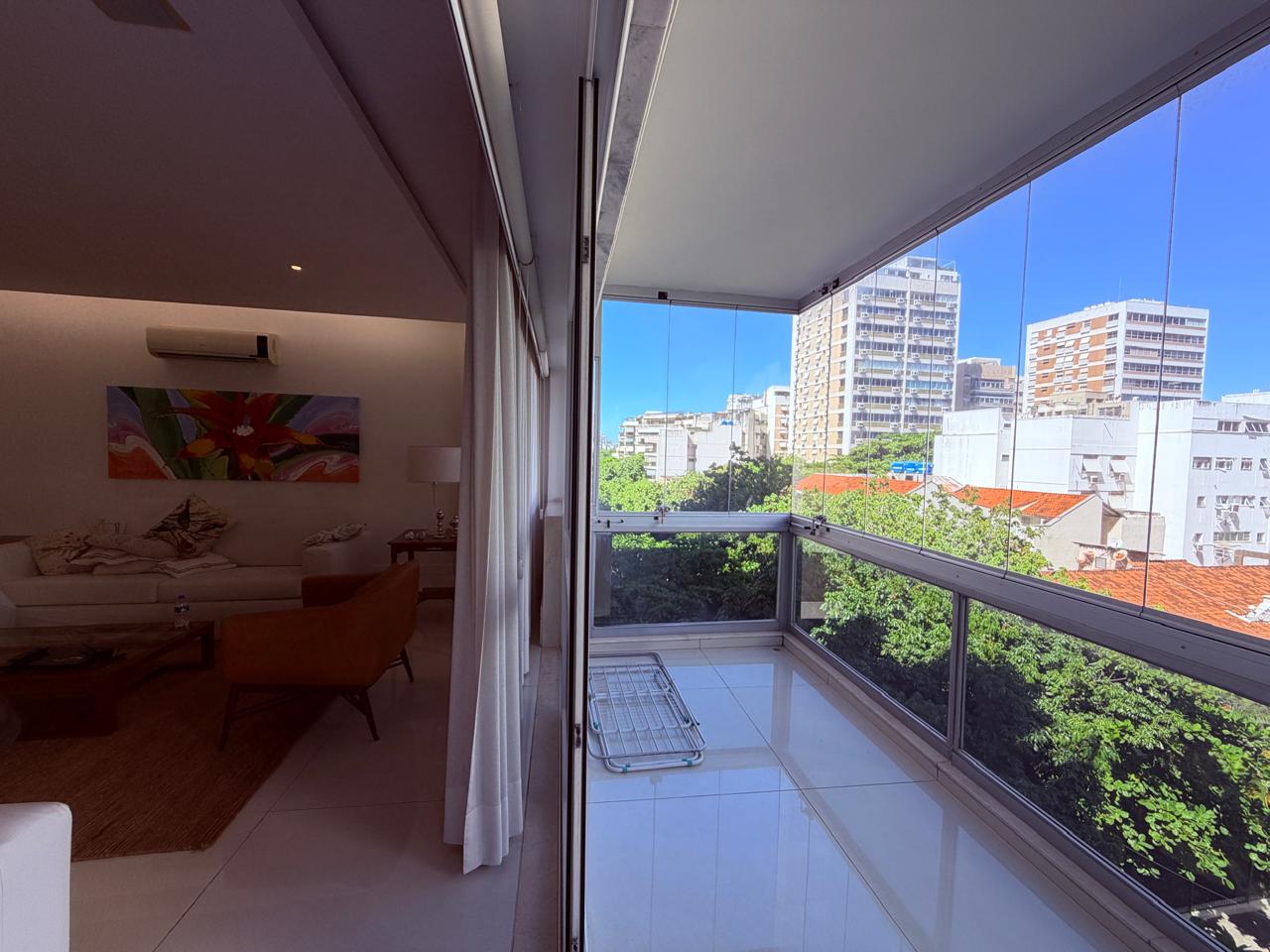Apartamento mobiliado na General San Martin 10