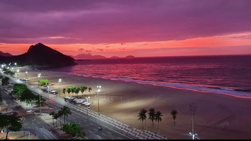 Copacabana | Cobertura Frontal Mar no Posto 2 11