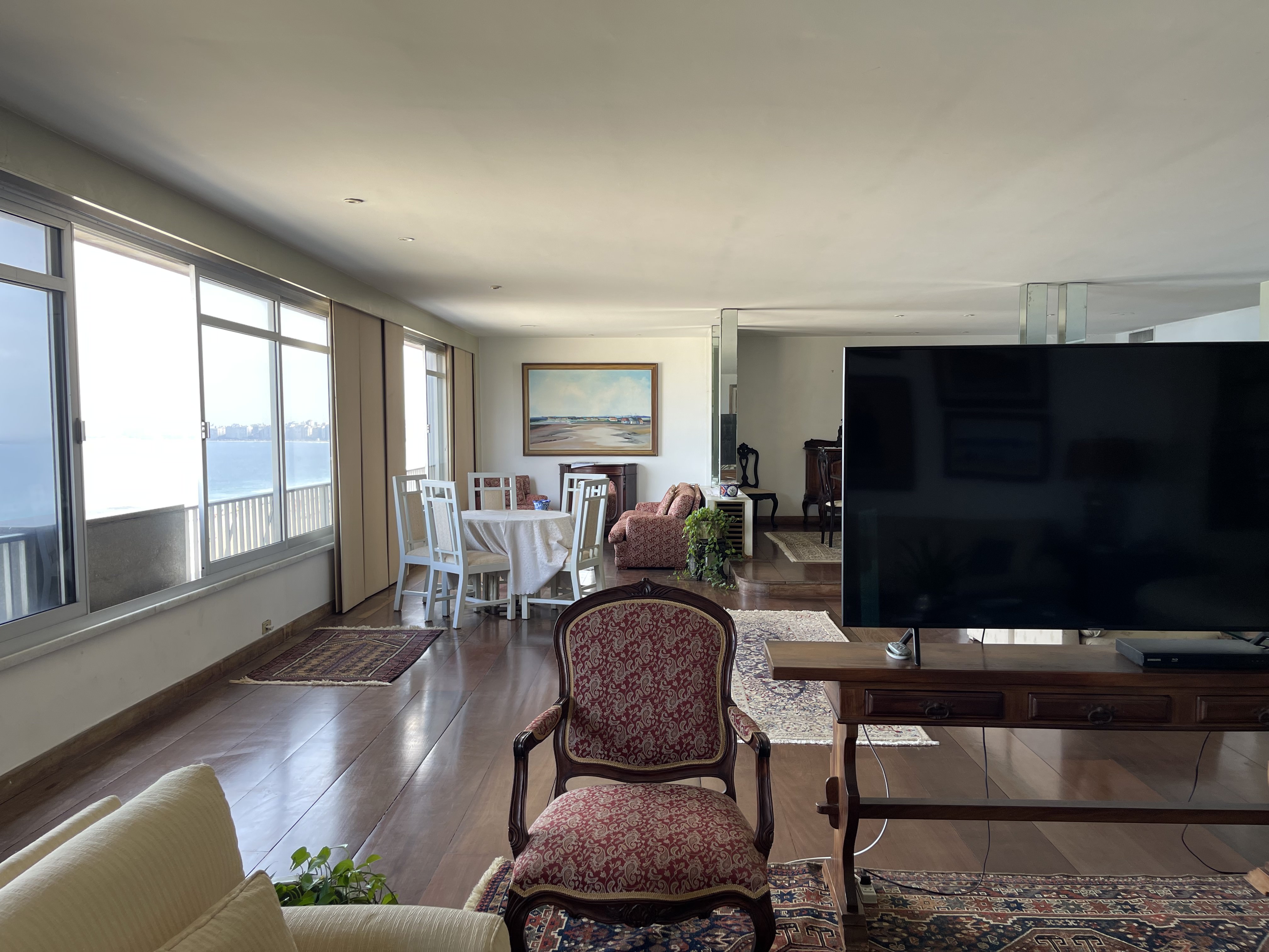 Apartamento alto padrão em frente à Praia do Leme 11