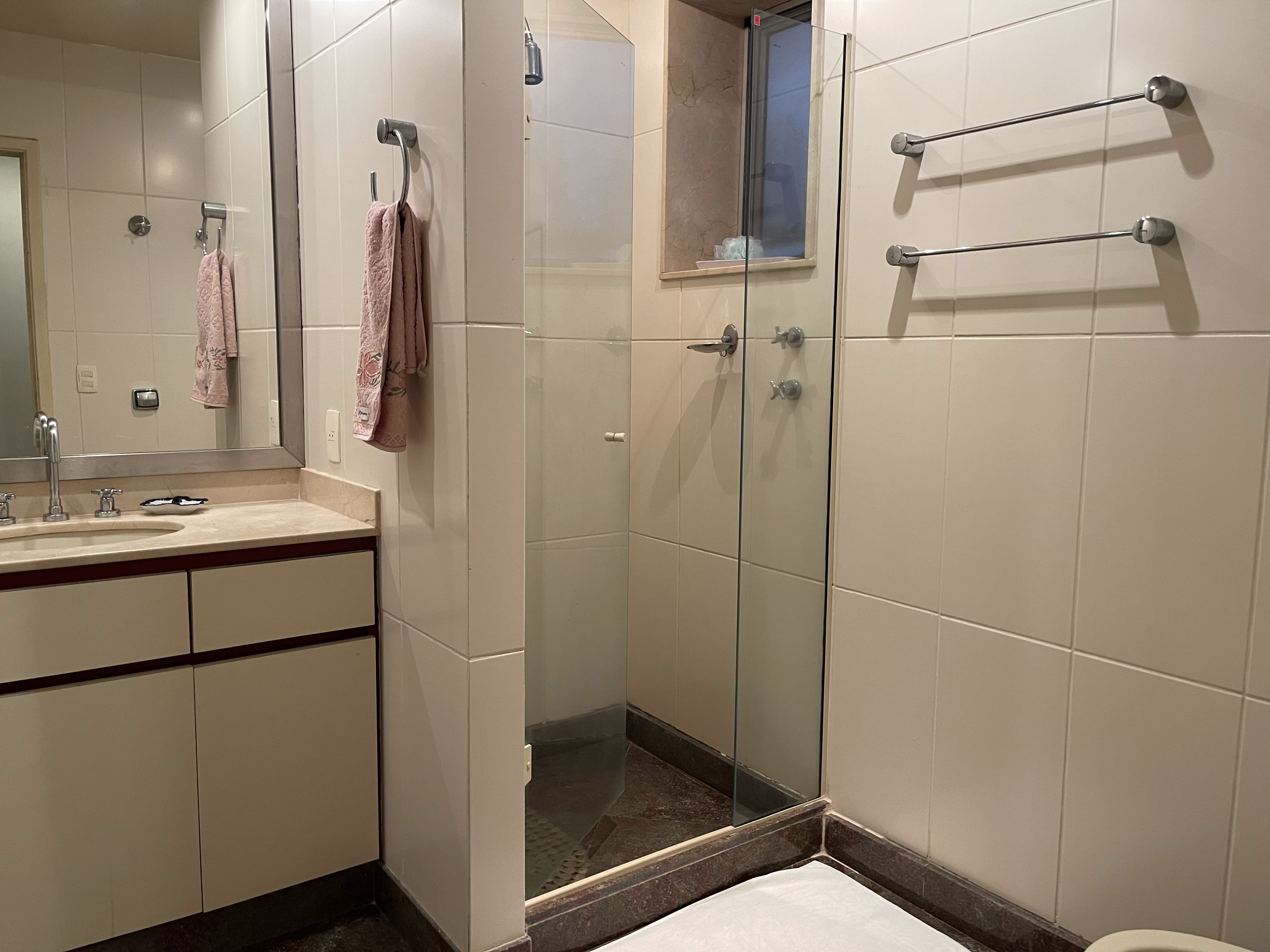 Apartamento alto padrão em frente à Praia do Leme 16
