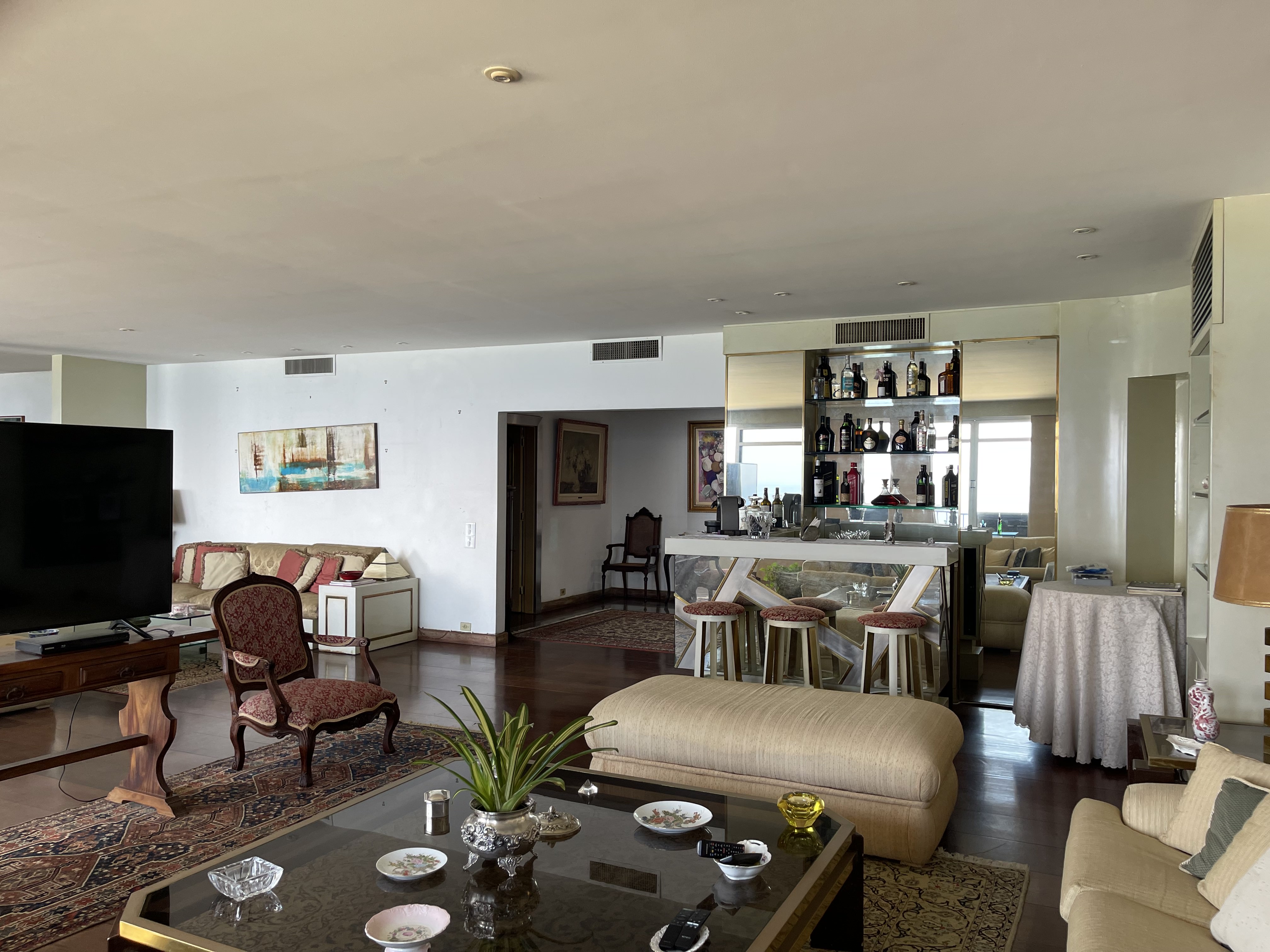 Apartamento alto padrão em frente à Praia do Leme 10