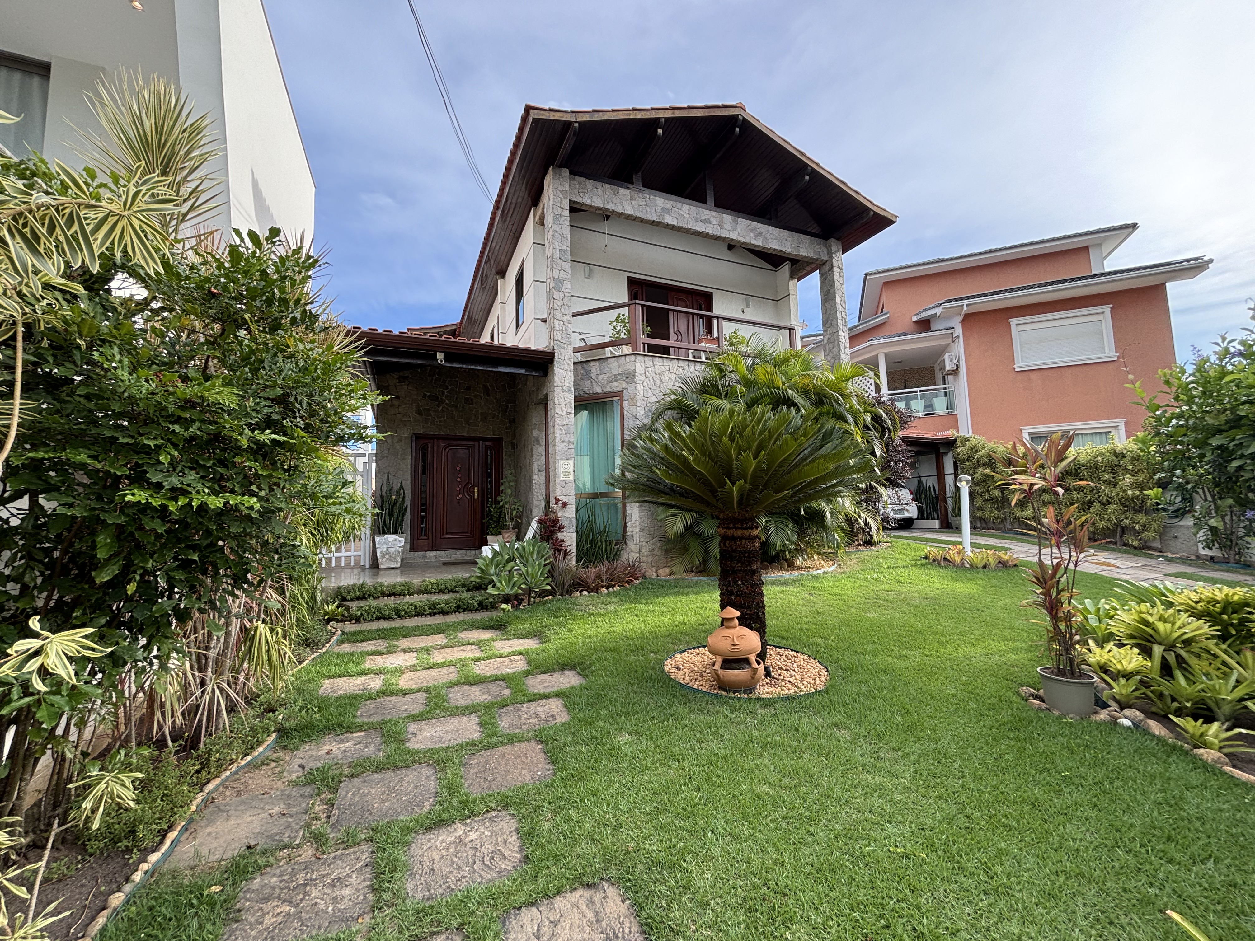 Casa duplex de alto padrão em Camboinhas 2